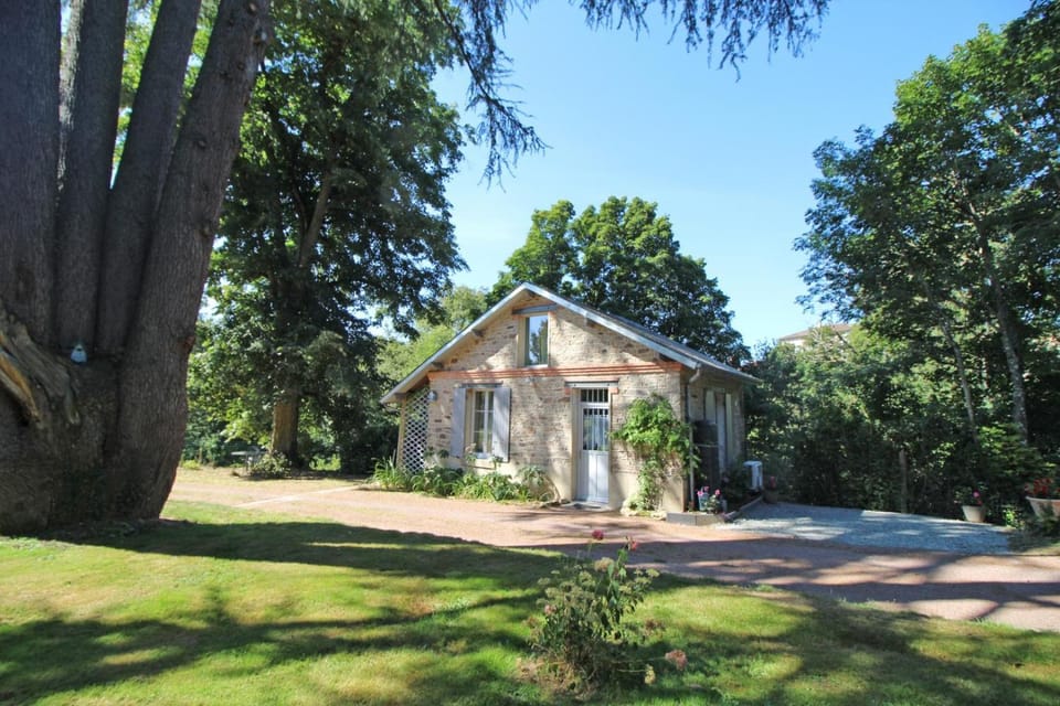 Property building, Garden view