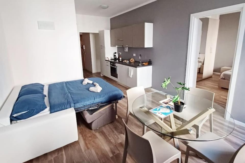 Bed, Living room