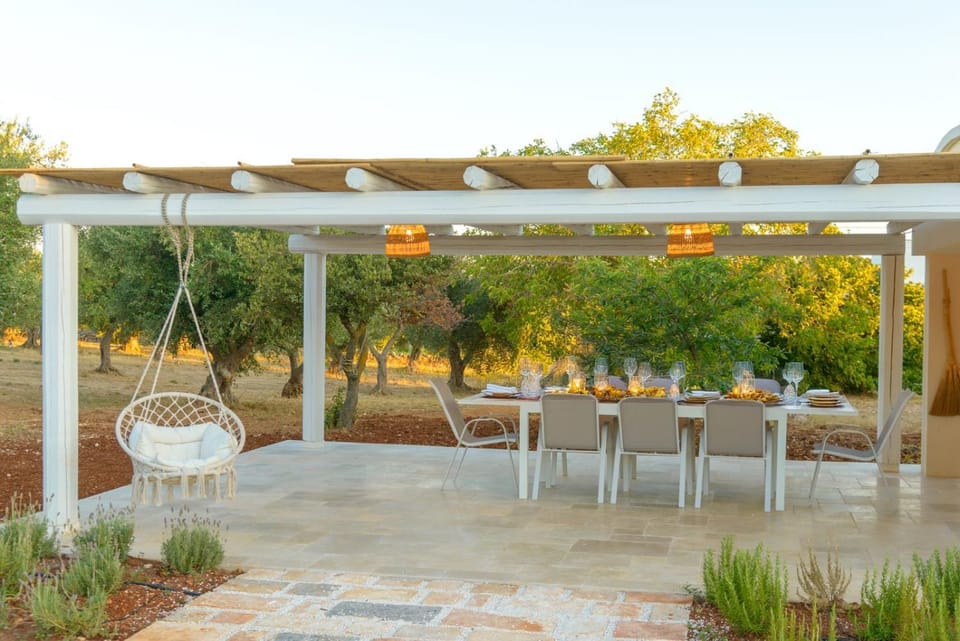 Trulli Nigri Holidays with private swimming pool House in Province of Taranto