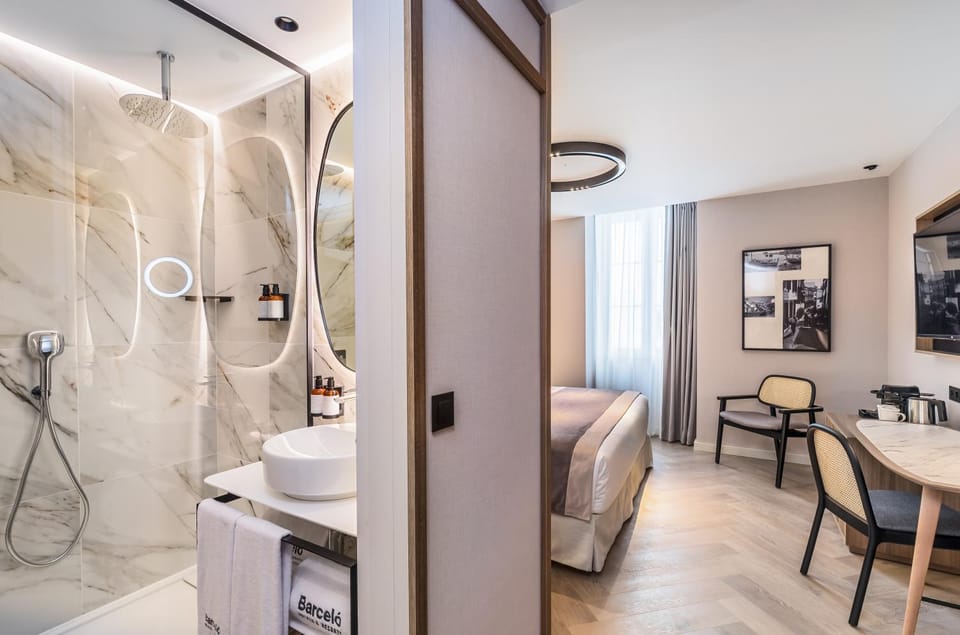Shower, Bathroom, Bedroom