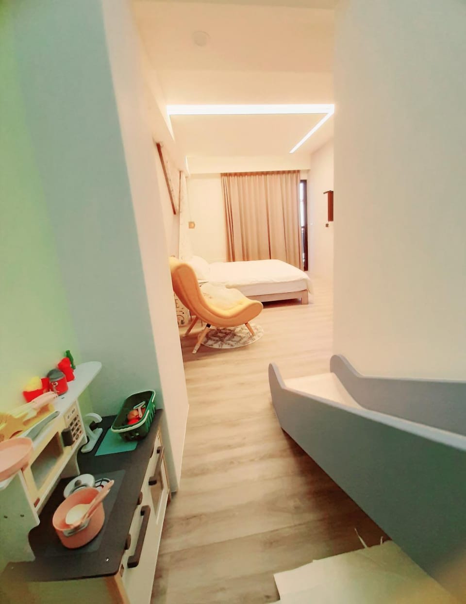 Photo of the whole room