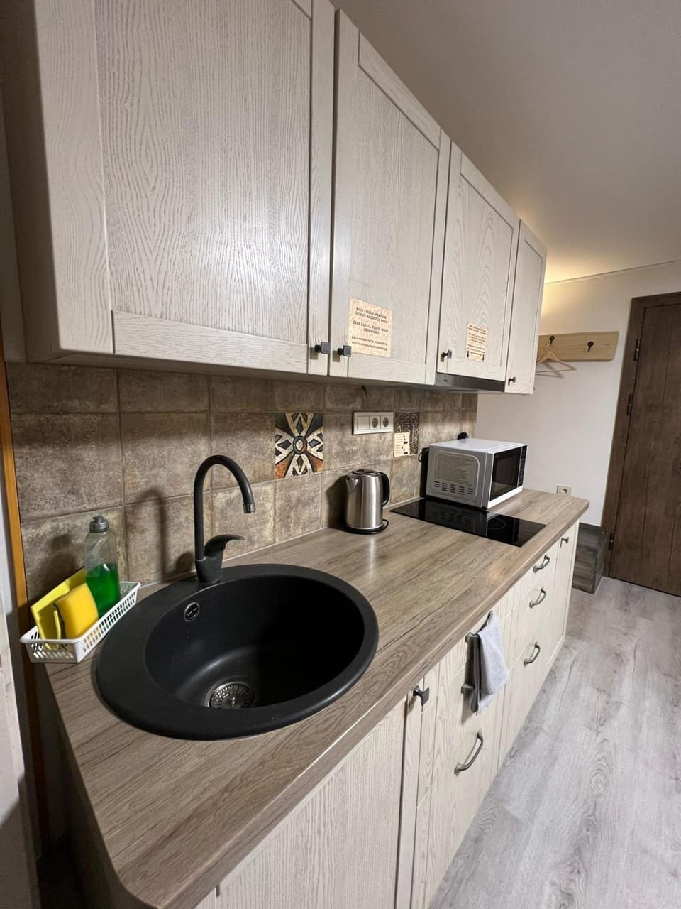 Communal lounge/ TV room, Communal kitchen