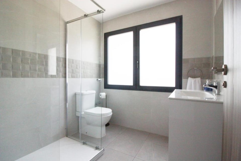 Shower, Bathroom, towels