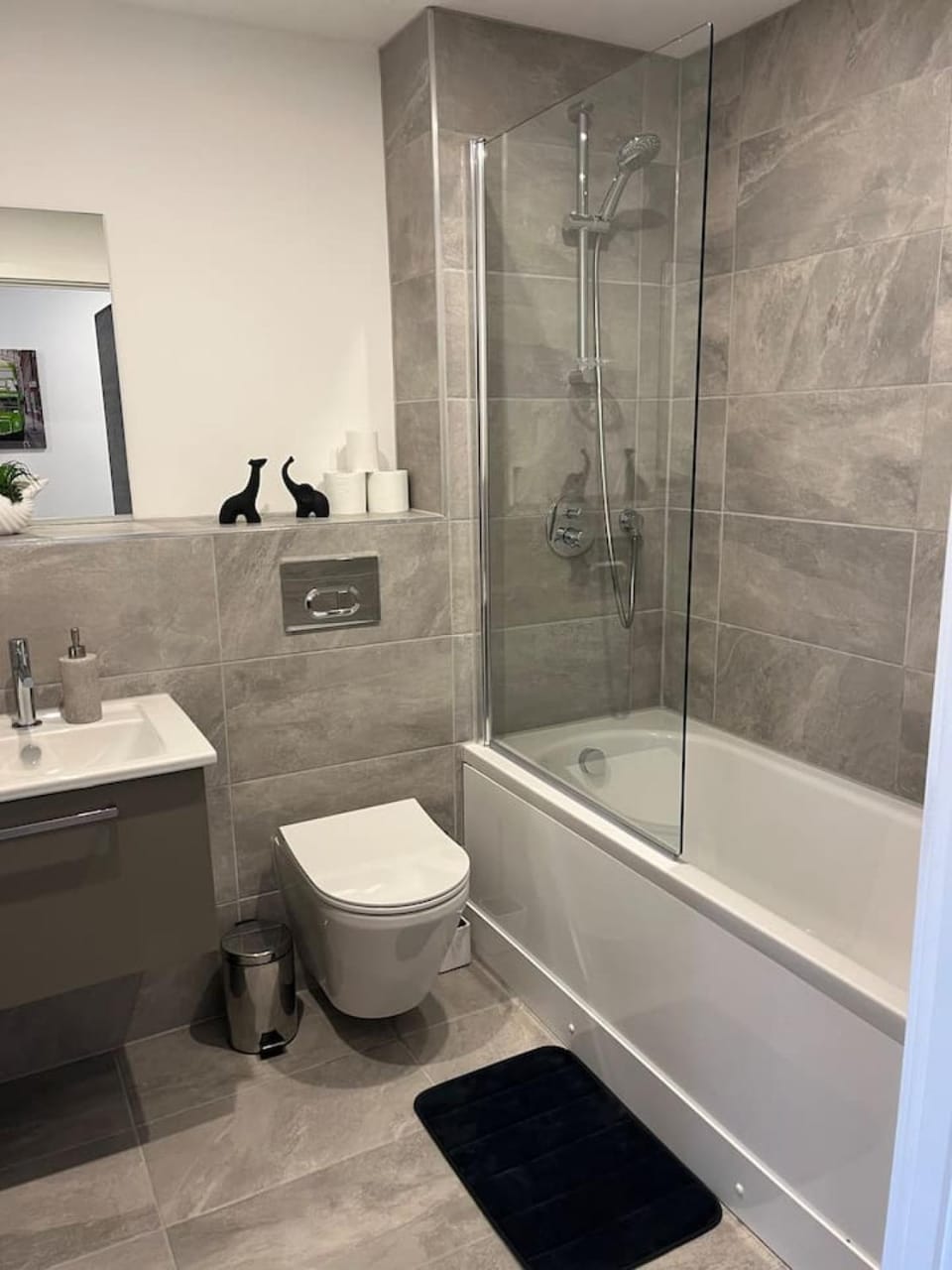 Shower, Toilet, Bathroom, Bath