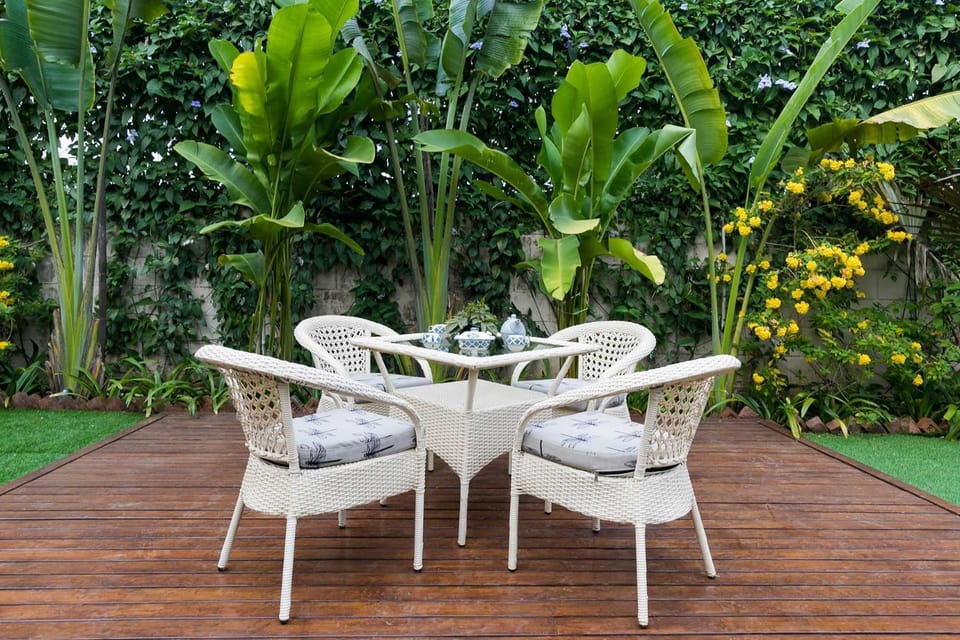 Garden, Seating area