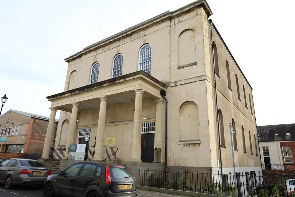 Wesley House - Fantastic Location with Free Parking Apartment in Cheltenham