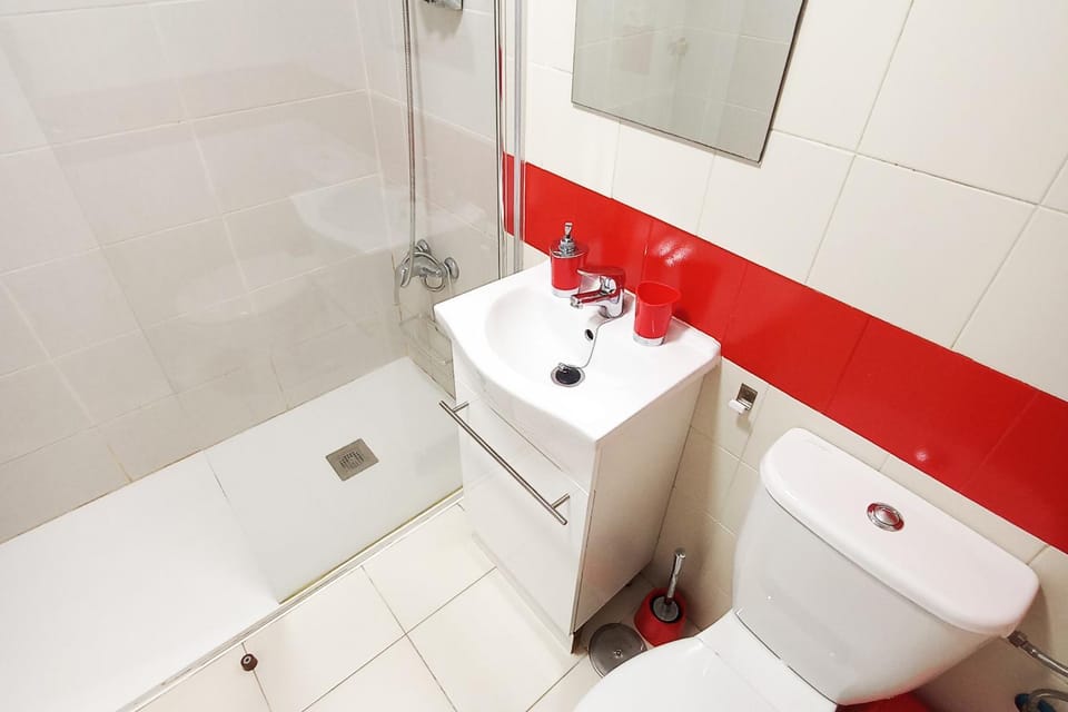 Shower, Toilet, Bathroom