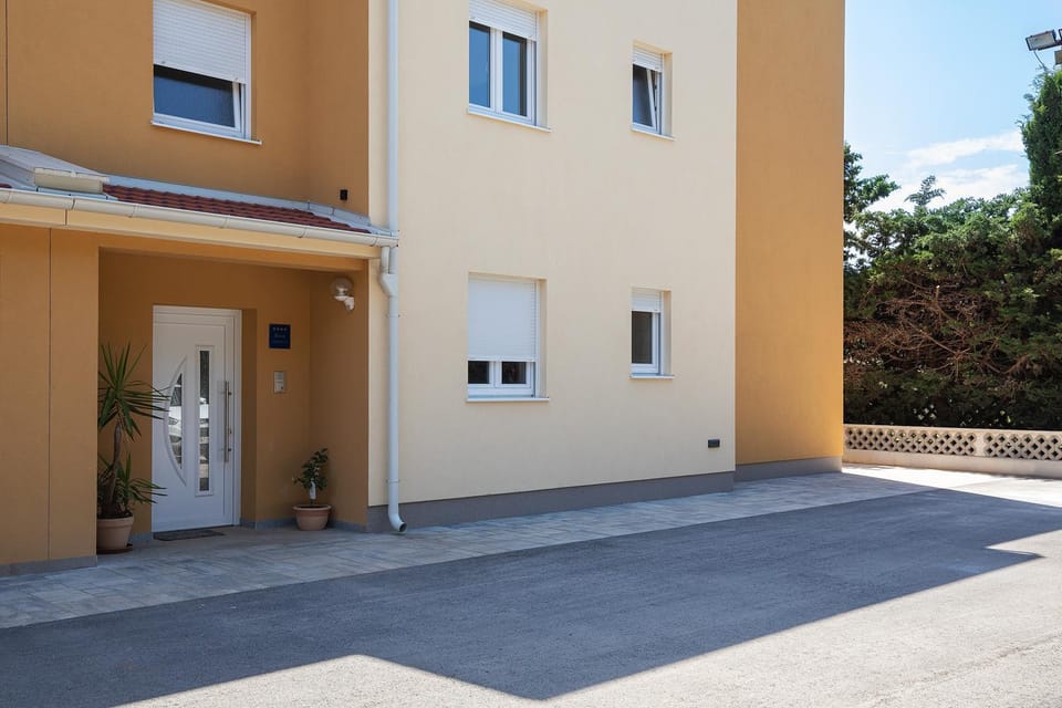 Apartment J&E Apartment in Premantura