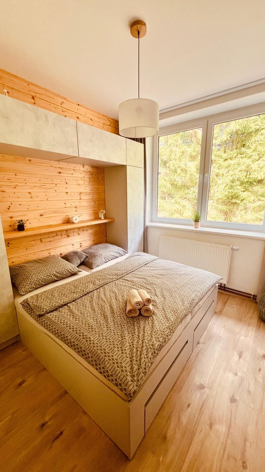 Bed, View (from property/room), Photo of the whole room, Bedroom, internet, towels, wardrobe