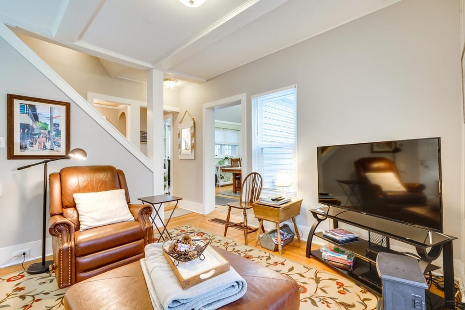 Prime Lakeside Village Location Apt with Kitchen! Apartment in Bemus Point