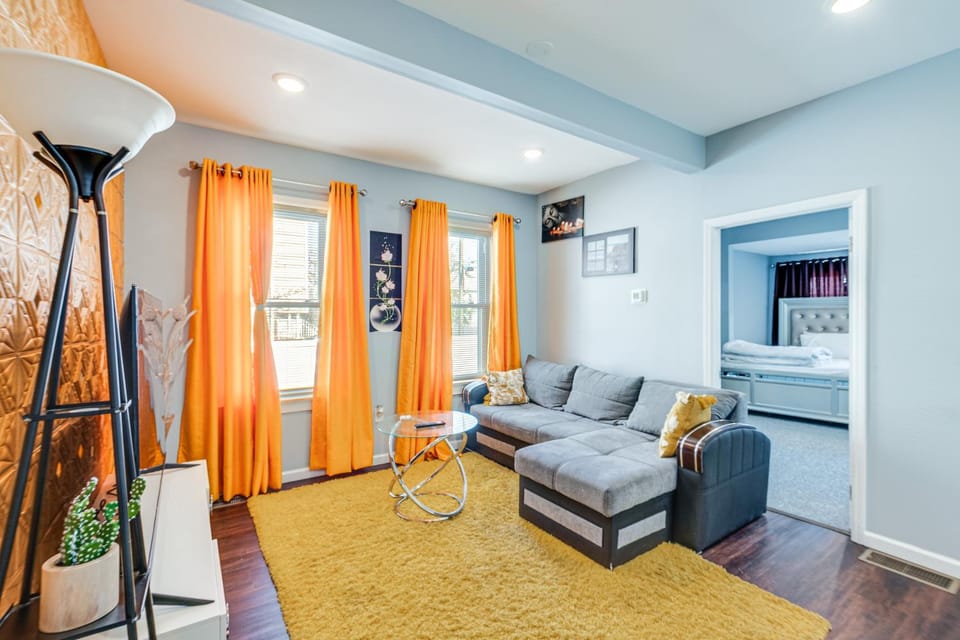 Updated Linden Home: Visit NYC & Newark! House in Linden