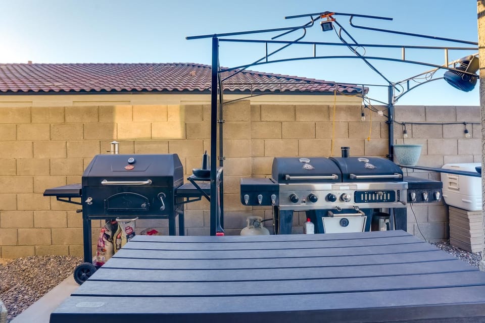 Private Pool: Relaxing Phoenix Area Vacation Home! House in Buckeye