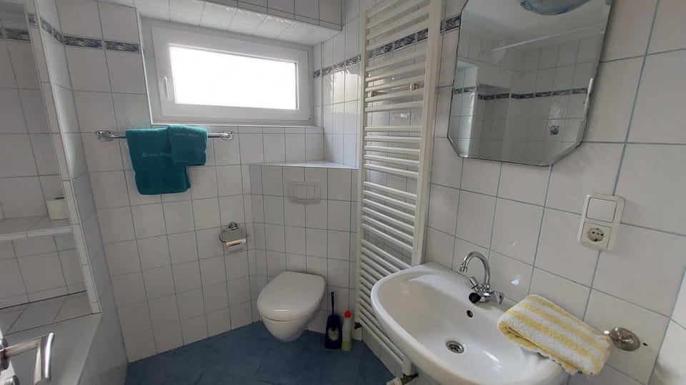 Bathroom, Bath