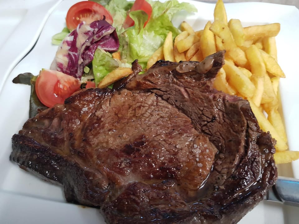 Restaurant/places to eat, Restaurant/places to eat