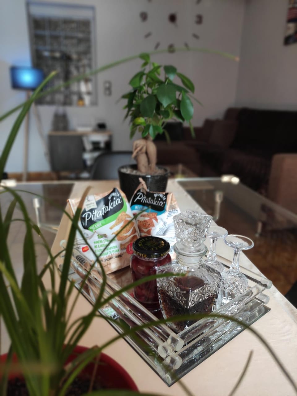Food and drinks, Seating area, Food, Drinks