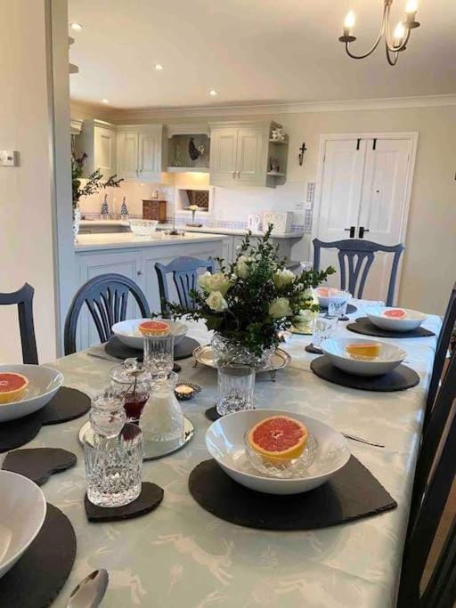 Food and drinks, Dining area