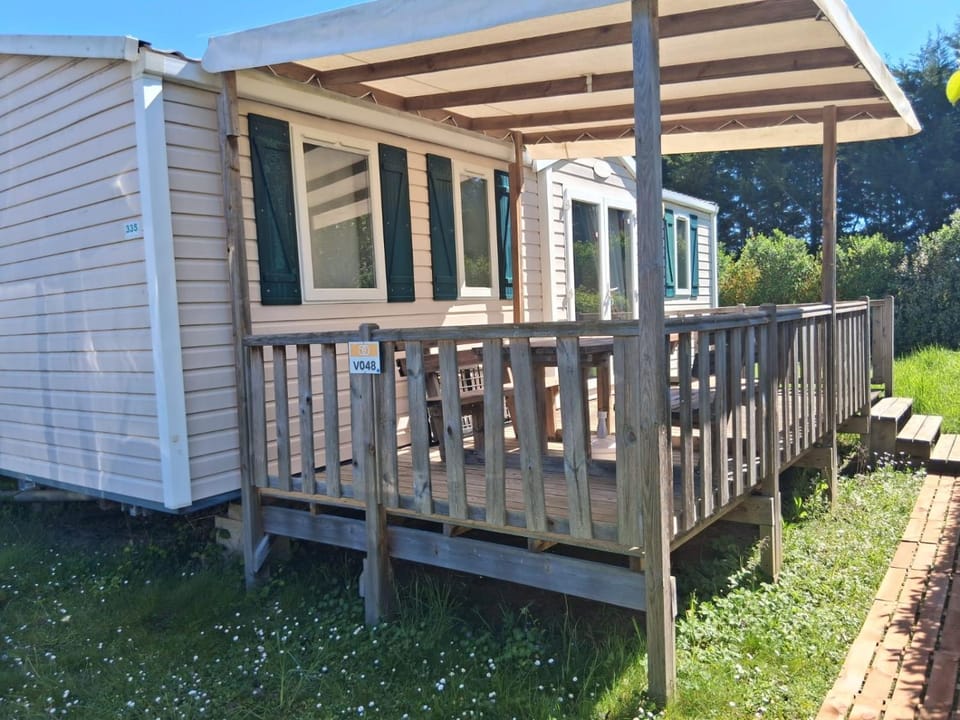 MOBIL-HOME Parc des Allais Campground/ 
RV Resort in Centre-Val de Loire