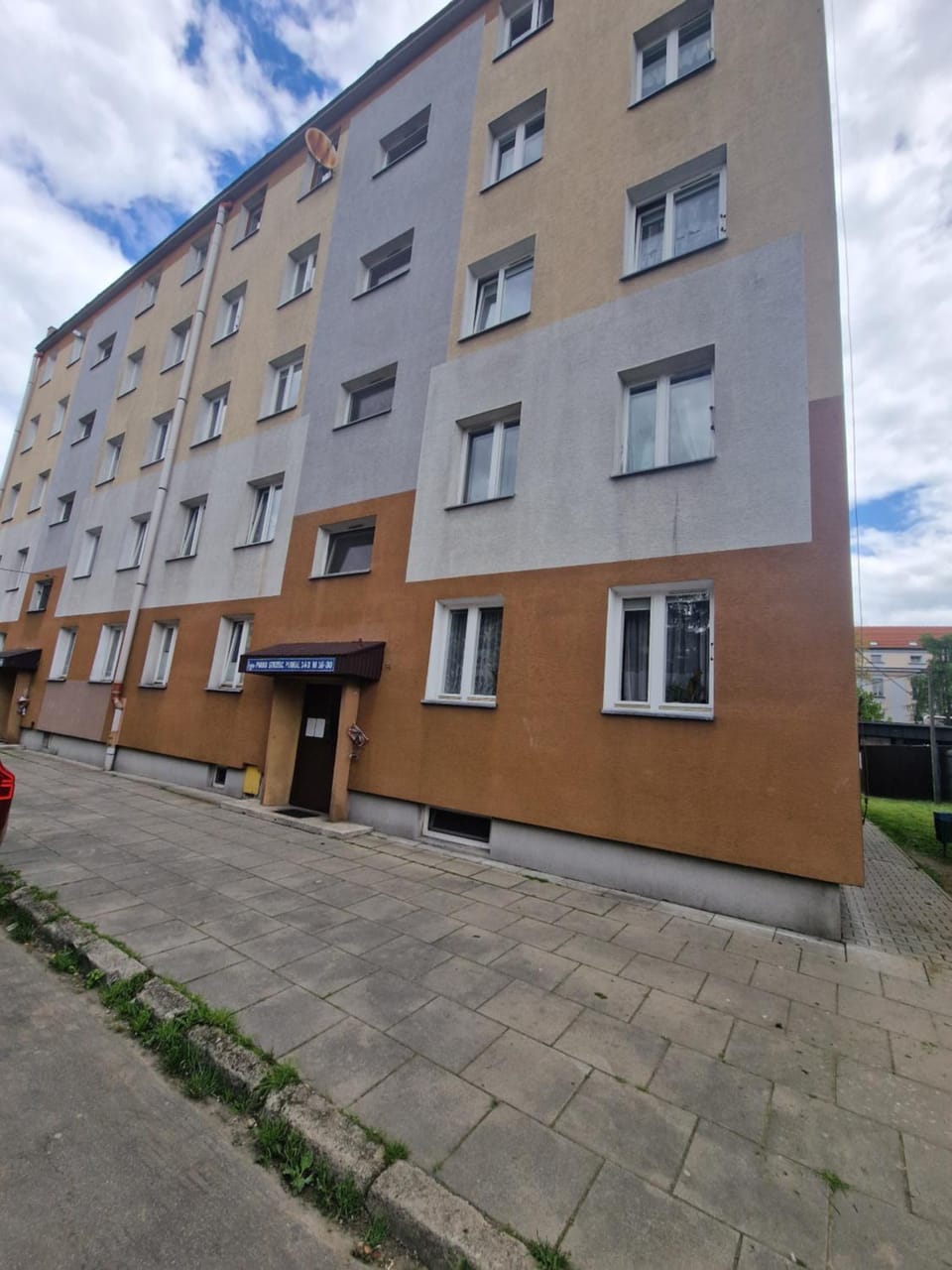 Property building, Street view