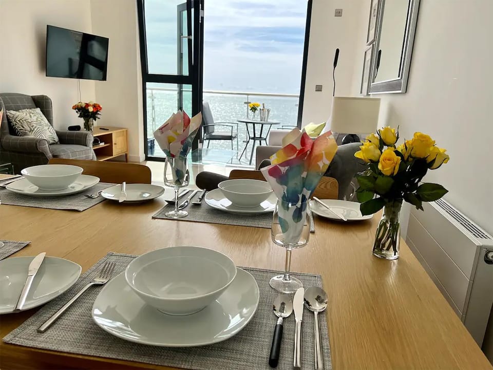Living room, Seating area, Dining area, Sea view