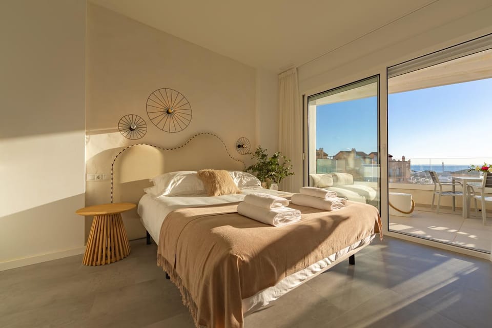 Whalehouse 1 - Design & Terrace - Unique! Apartment in Tarifa