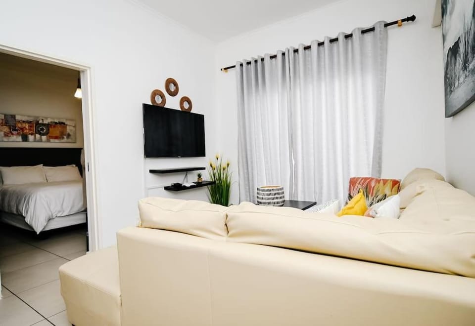 Secure and comfortable , Fully equipped Unit Apartment in Gauteng