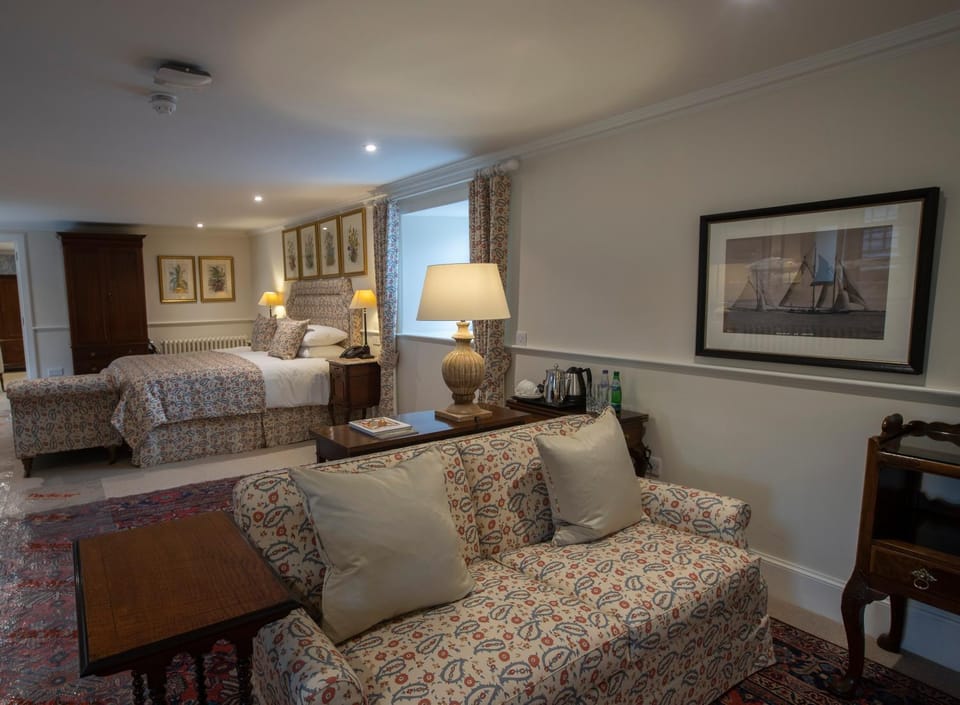 Seating area, Bedroom