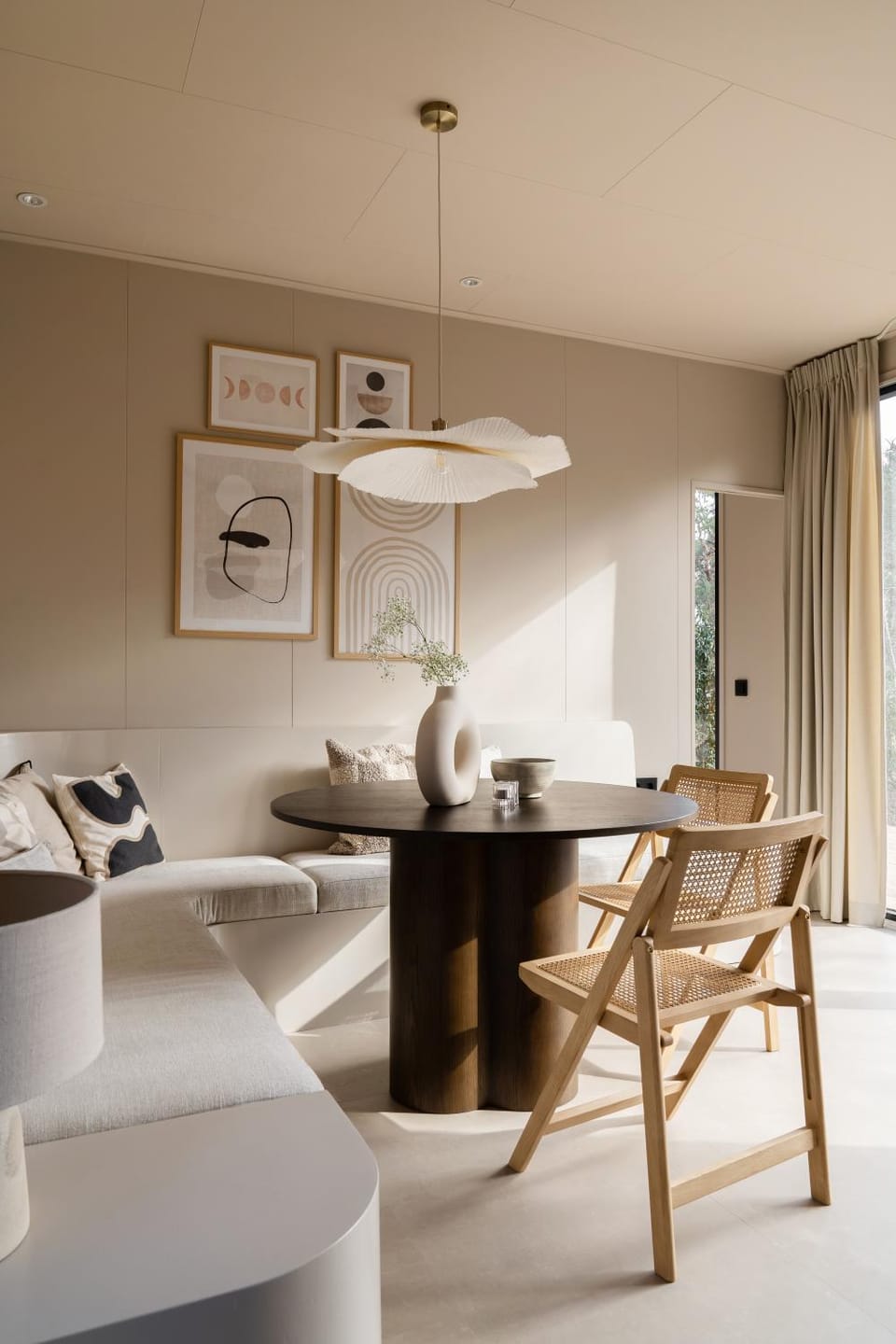 Living room, Dining area