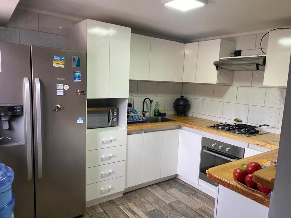 Kitchen or kitchenette, oven, stove