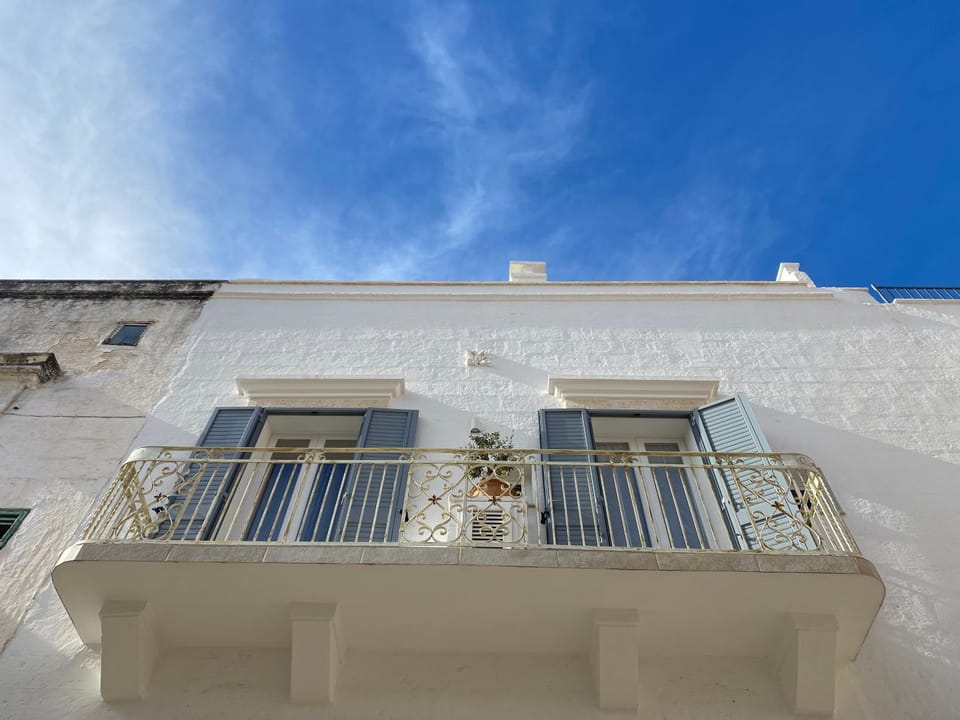 Property building, Balcony/Terrace