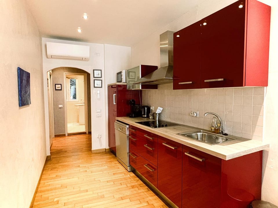 Appartement 2 Chambres à 3min de Palais des Festivals Climatisation WiFi Apartment in Cannes