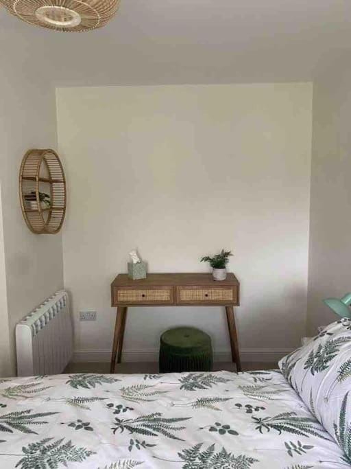 Lotties Cottage House in Broadway