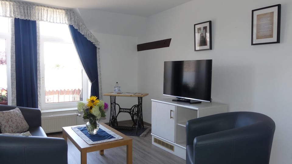 TV and multimedia, Seating area