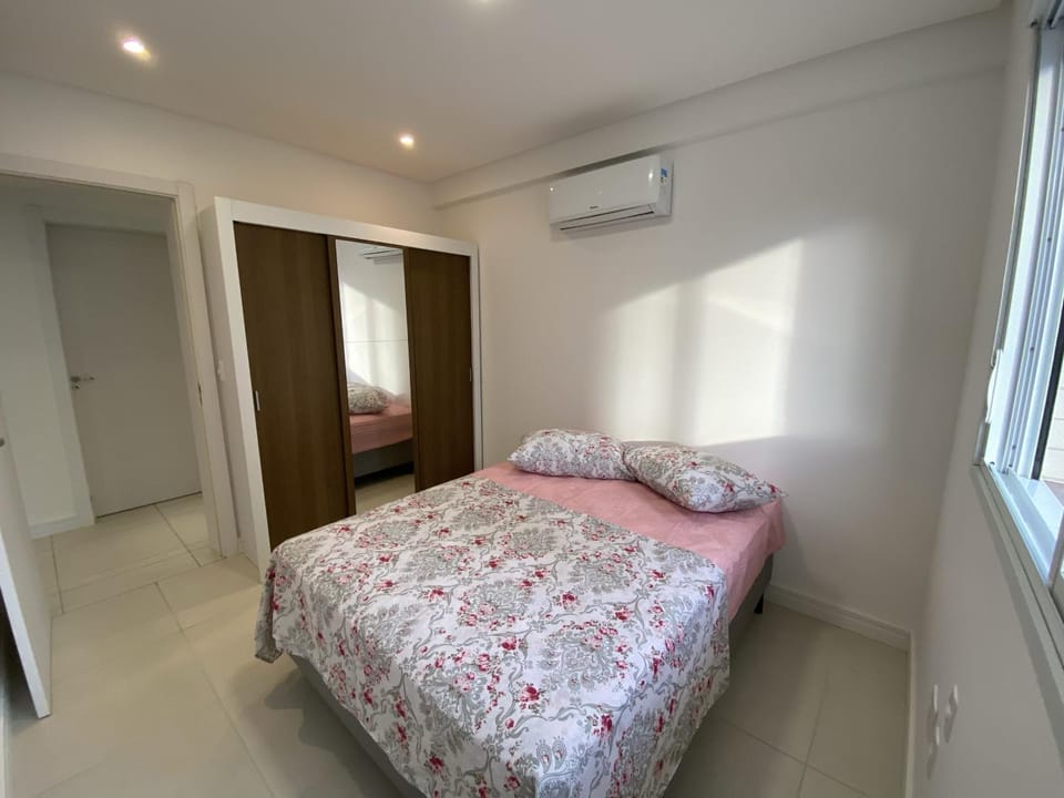Bed, Photo of the whole room, Bedroom, wardrobe, air conditioner