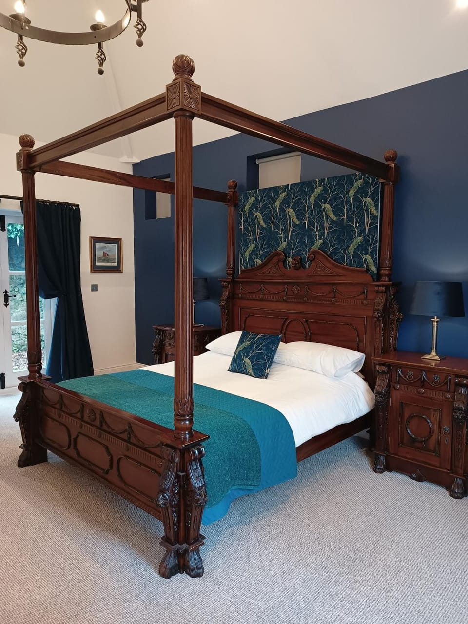 The West Wing at Eriviat Hall Hot Tub House in Wales