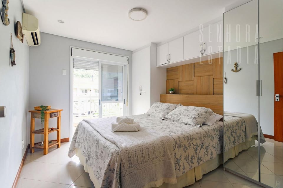 Sunrise Penthouse - facing Lagoa da Conceição Apartment in Florianopolis