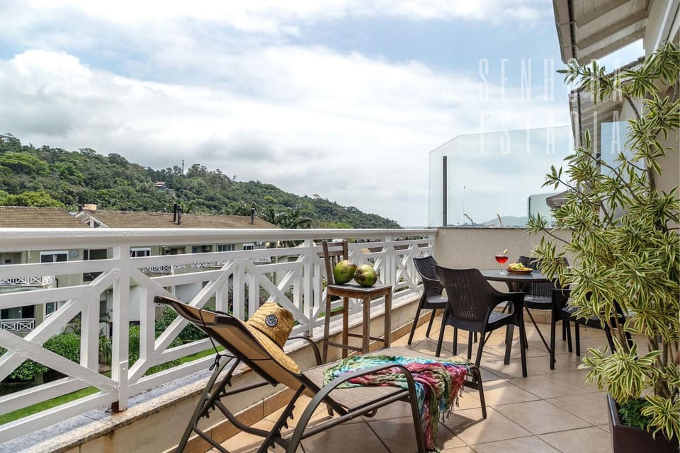 Sunrise Penthouse - facing Lagoa da Conceição Apartment in Florianopolis
