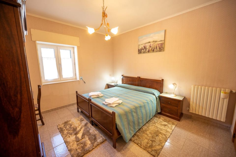 Bed, Photo of the whole room, Bedroom, internet, towels