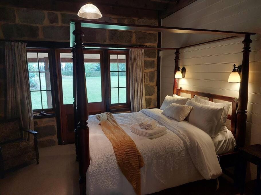 The Stone House Stay Connect Explore House in Nulkaba