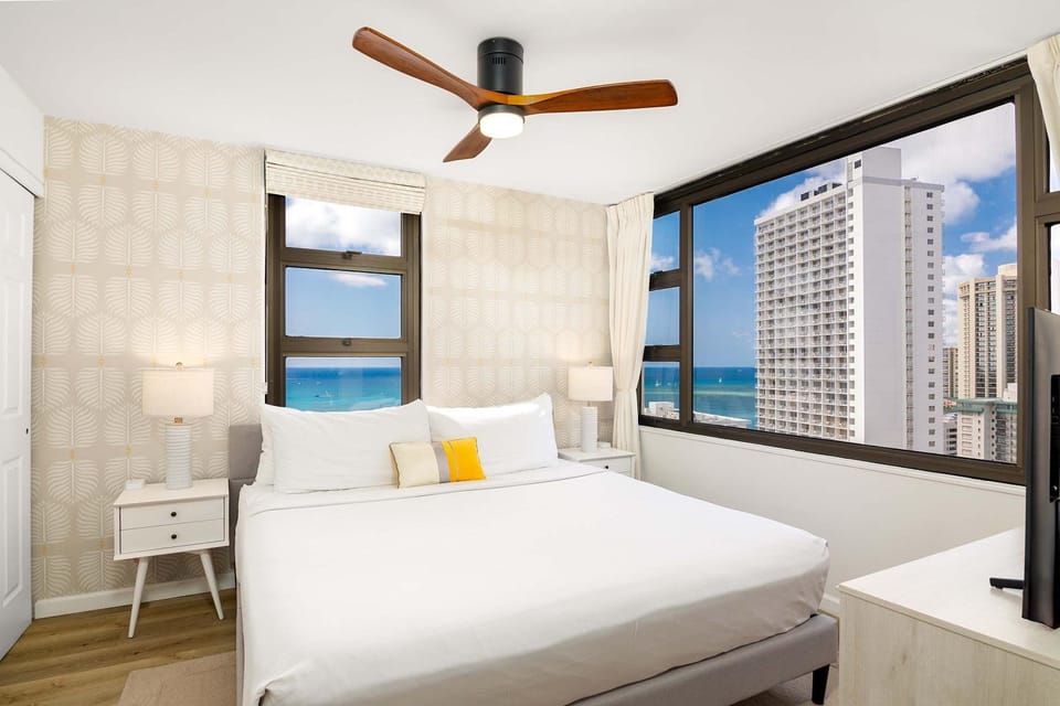 Bed, Bedroom, Sea view