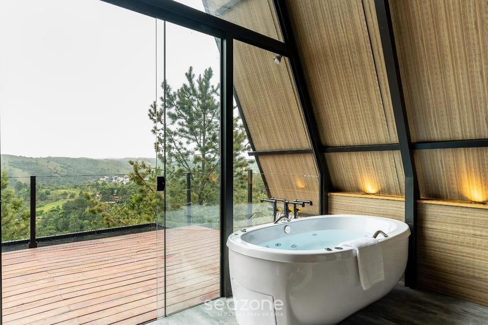 Hot Tub, Balcony/Terrace, Mountain view