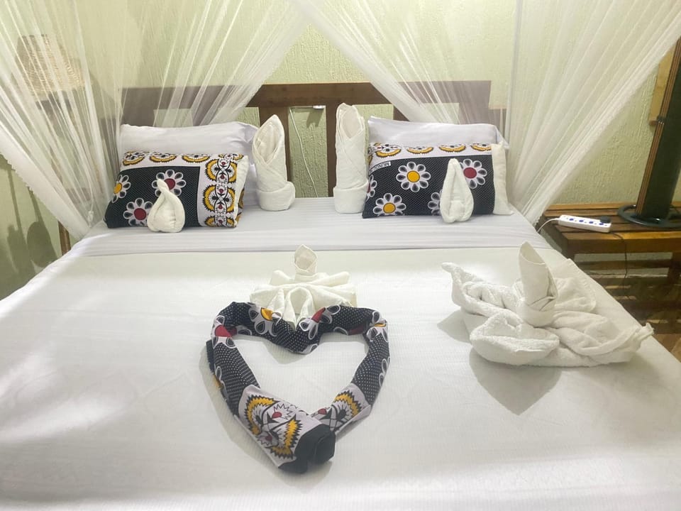Bed, towels