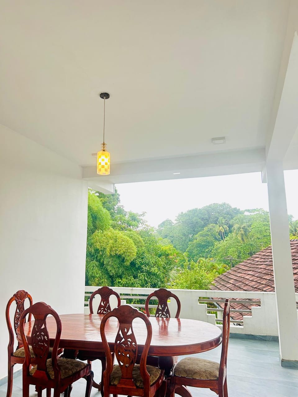 Seating area, Dining area