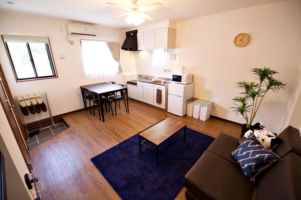 クラリスⅡ　B Apartment in Okinawa Prefecture