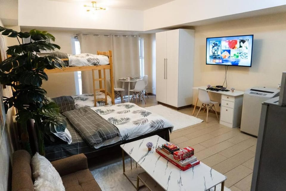 A2J Luxury Venice Studio Suite Near BGC Malls Apartment in Makati