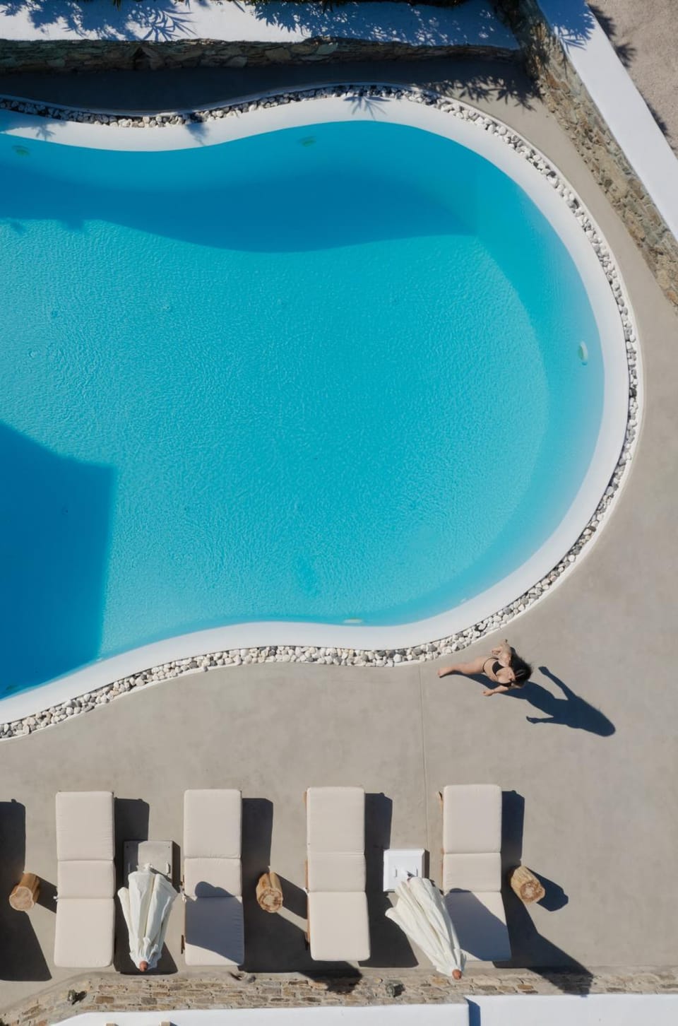 Day, Swimming pool