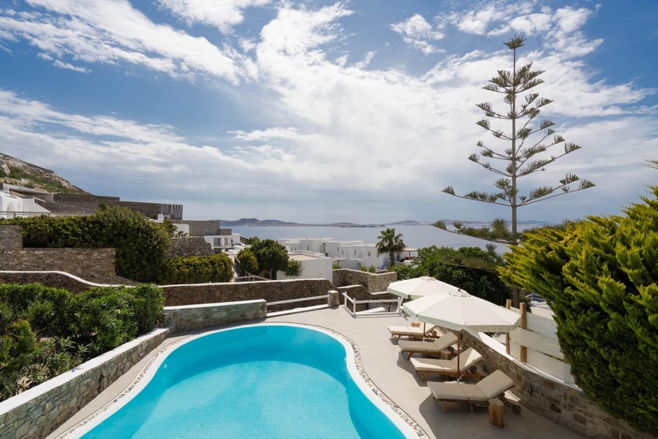 Day, View (from property/room), Pool view, Sea view, Swimming pool, sunbed