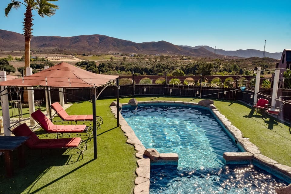 Swimming pool, Swimming pool