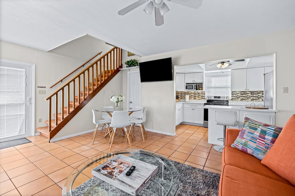 Beachy Keen Cottage House in Belleair Beach