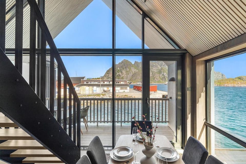 Rorbuleilighet Lysøysundet 1G Apartment in Lofoten
