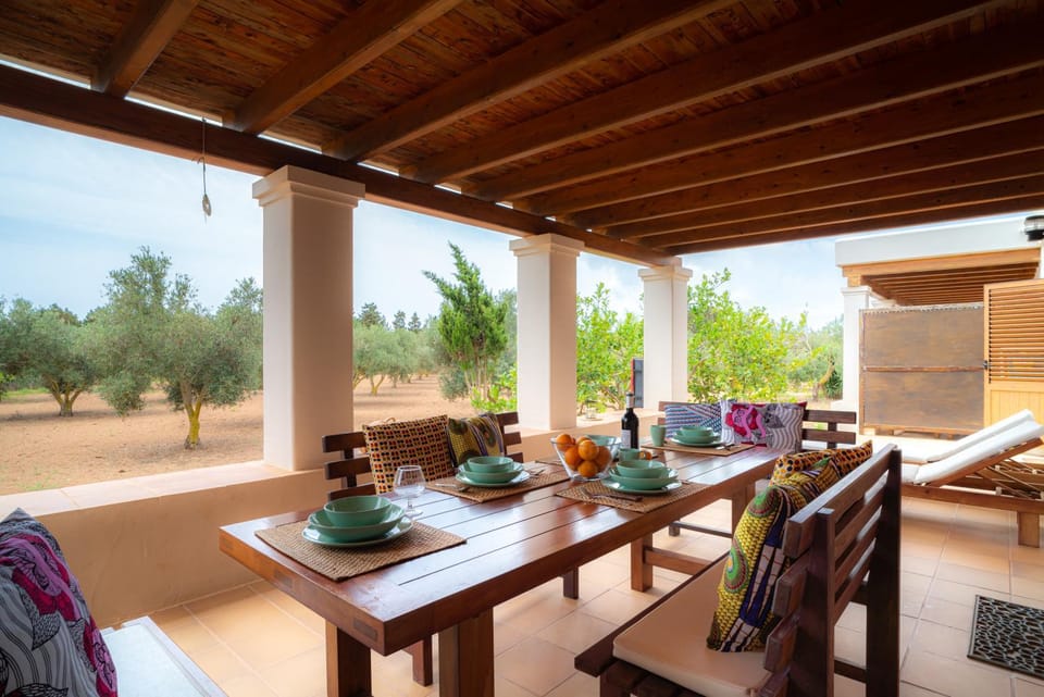 Patio, Day, Garden, View (from property/room), Balcony/Terrace, Living room, Seating area, Dining area, Garden view